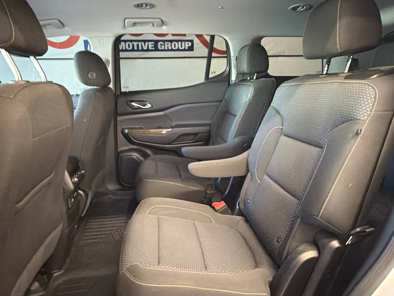 Used 2023 GMC Acadia SLE w/ Driver Convenience Package image 21