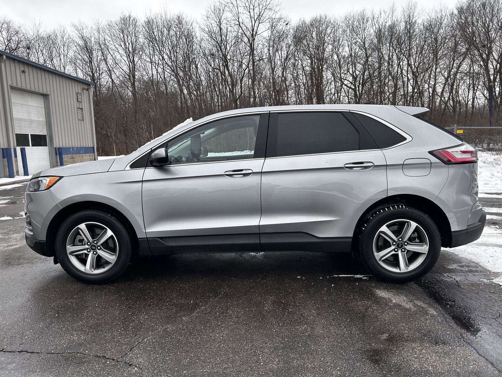 Used 2024 Ford Edge SEL image 8