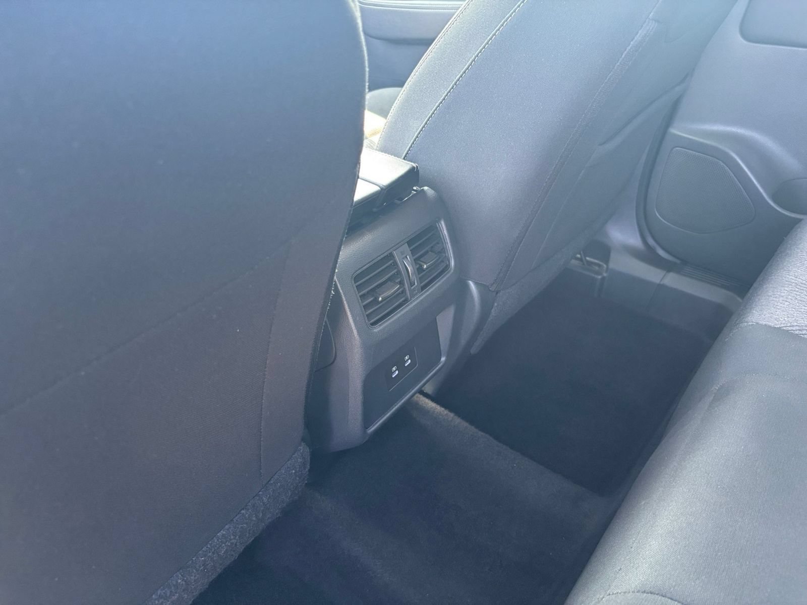 Used 2025 Nissan Rogue SV FWD image 24