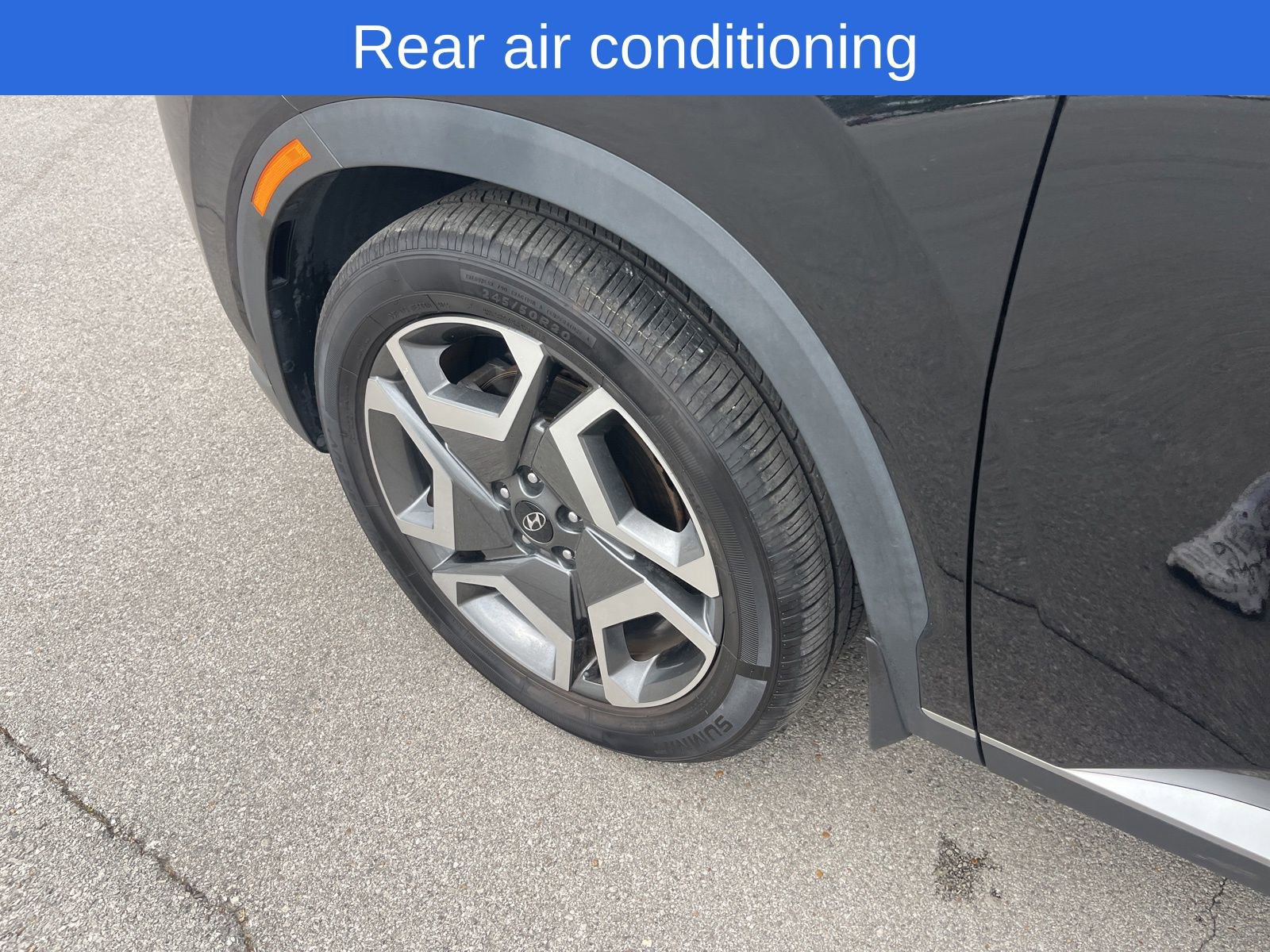 Used 2023 Hyundai Palisade SEL w/ Premium Package image 11