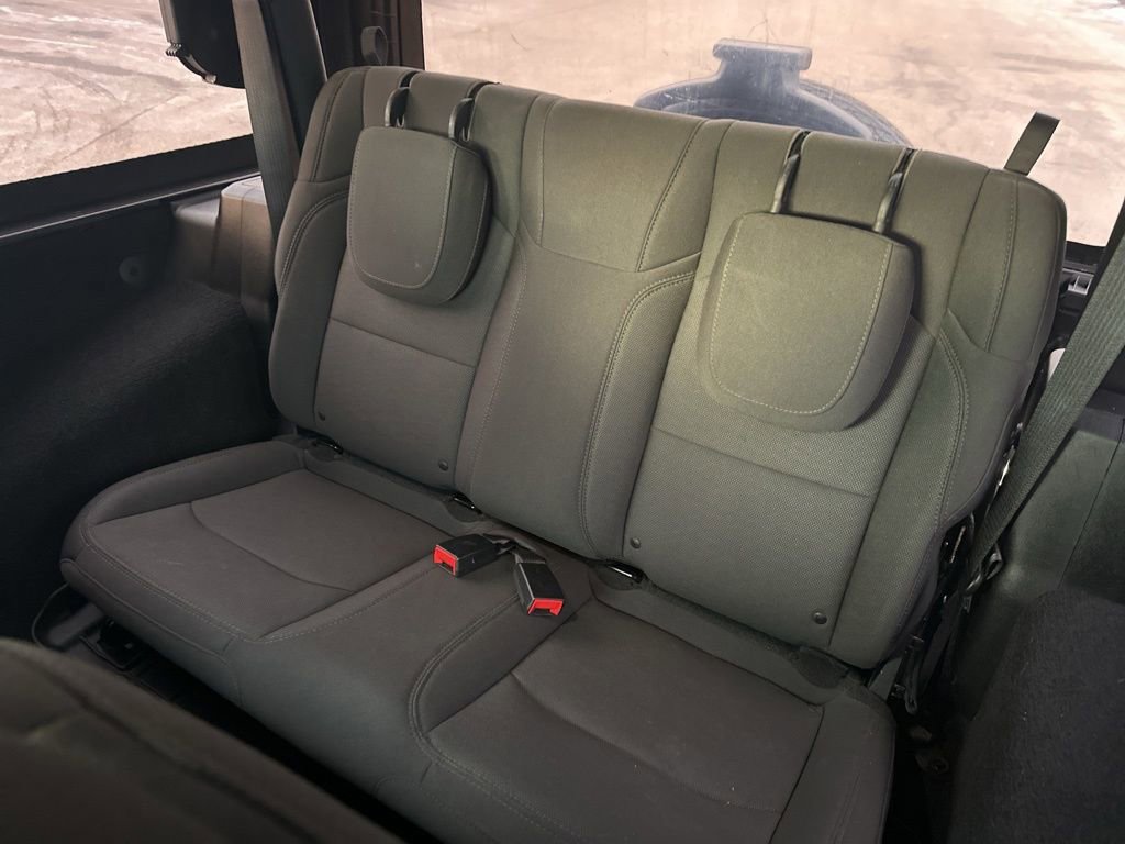 Used 2018 Jeep Wrangler Sport image 28