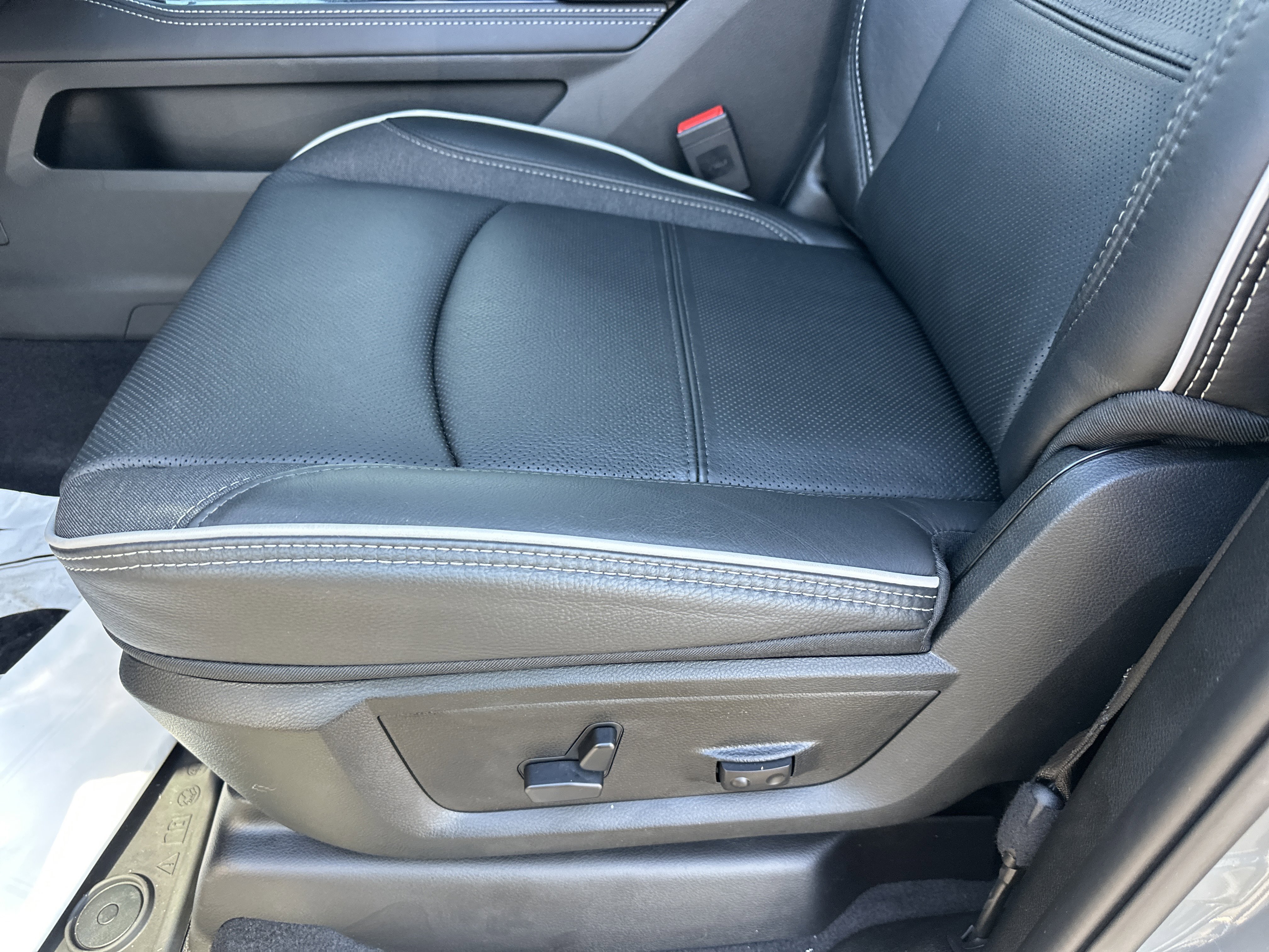 New 2026 RAM 2500 Limited image 26