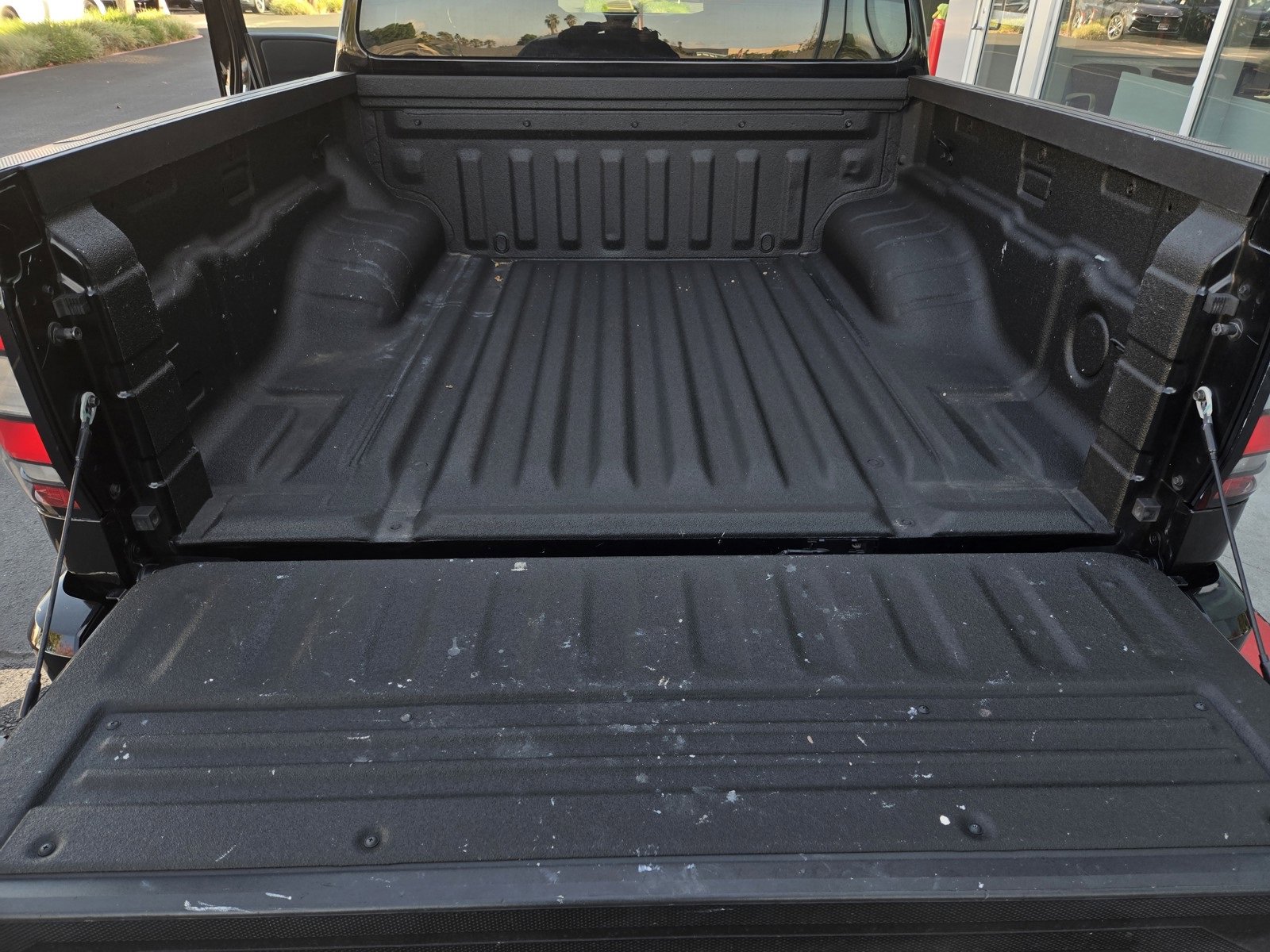 Used 2022 Nissan Frontier SV image 22