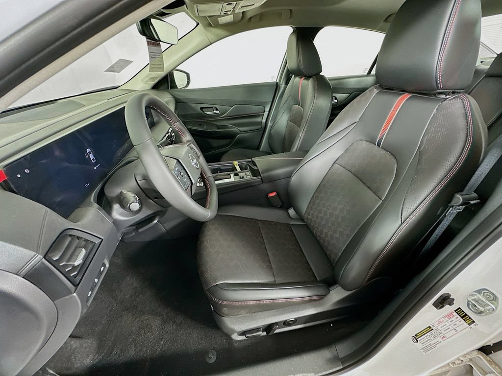 New 2026 Nissan Sentra SR w/ SR Premium Package FWD image 28
