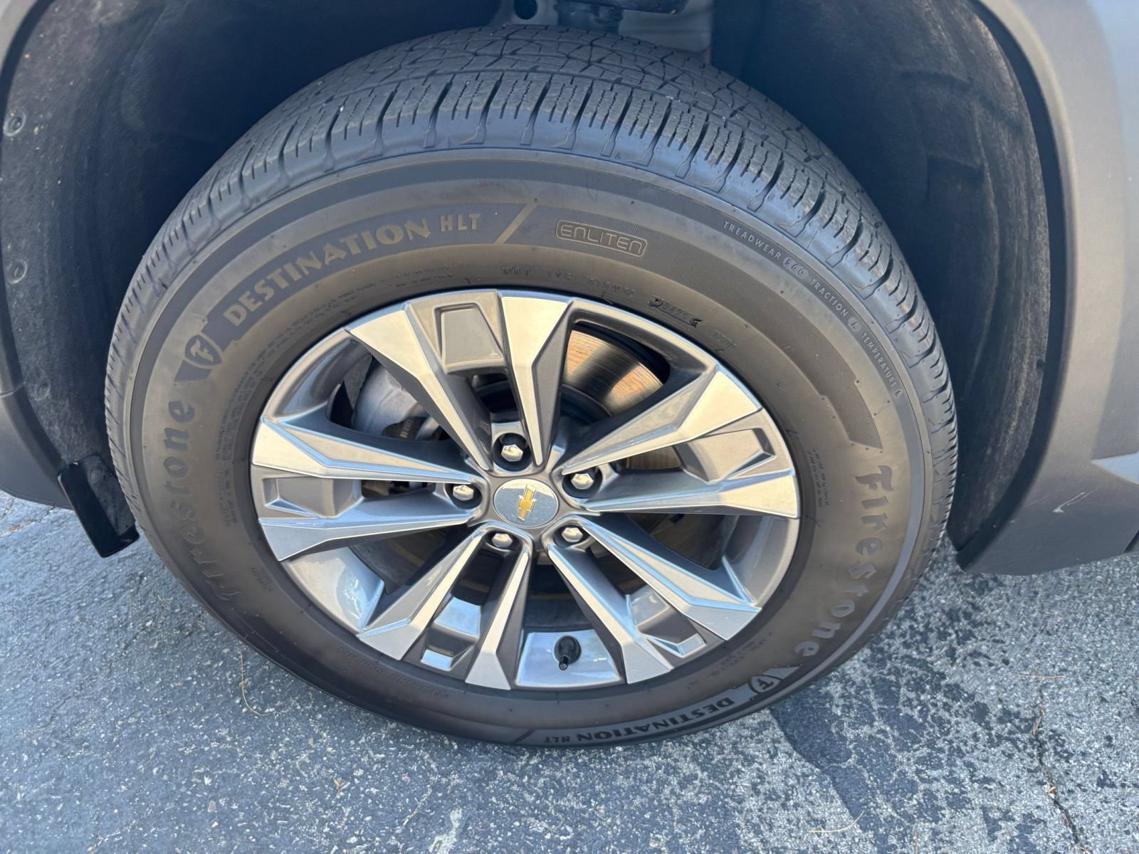 Used 2025 Chevrolet Equinox LT FWD image 29