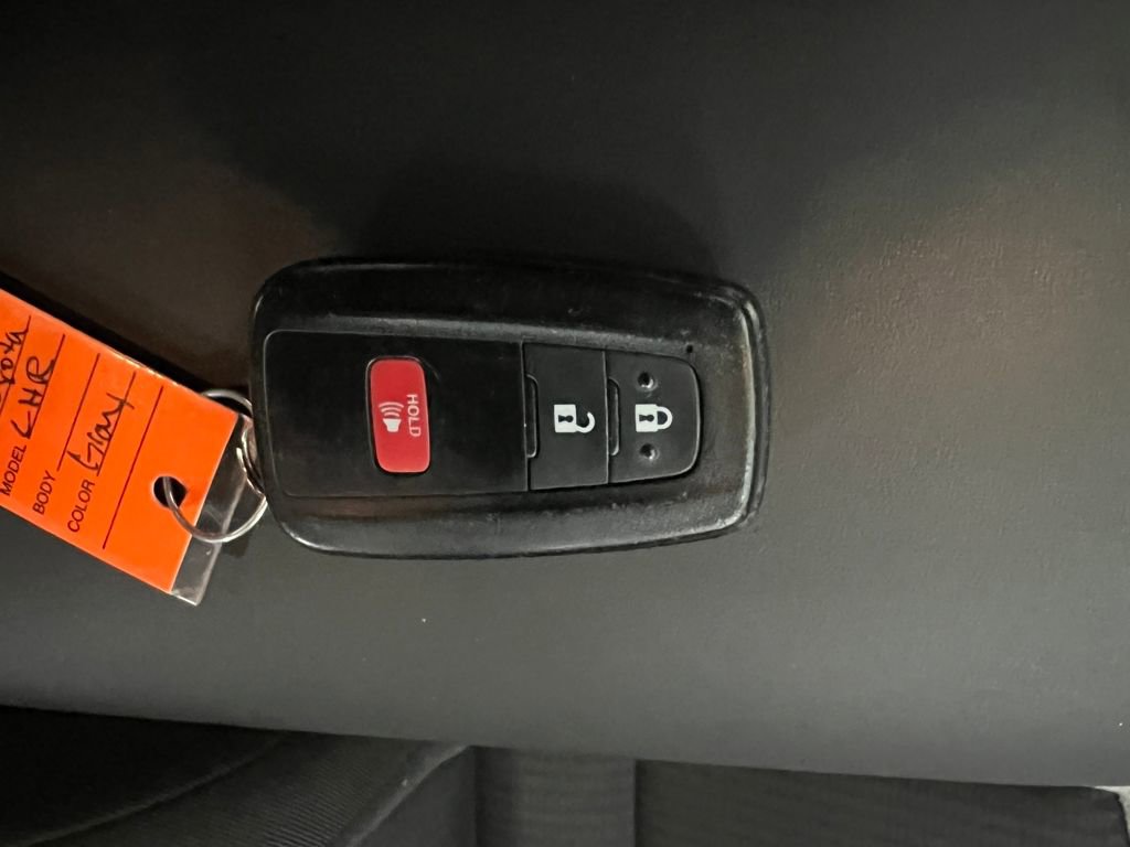 Used 2019 Toyota C-HR XLE image 30