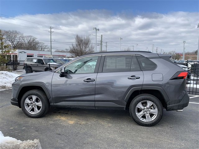 Used 2025 Toyota RAV4 XLE image 5