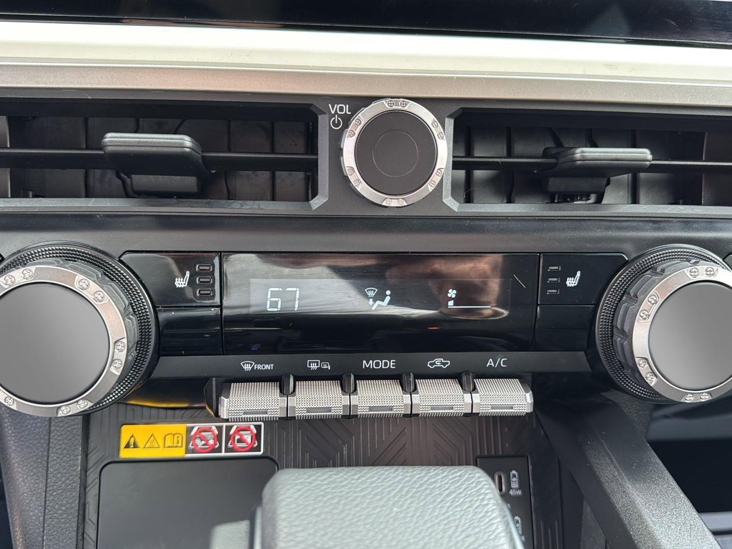 Used 2024 Toyota Tacoma TRD Off-Road w/ TRD Off Road Upgrade Package image 17