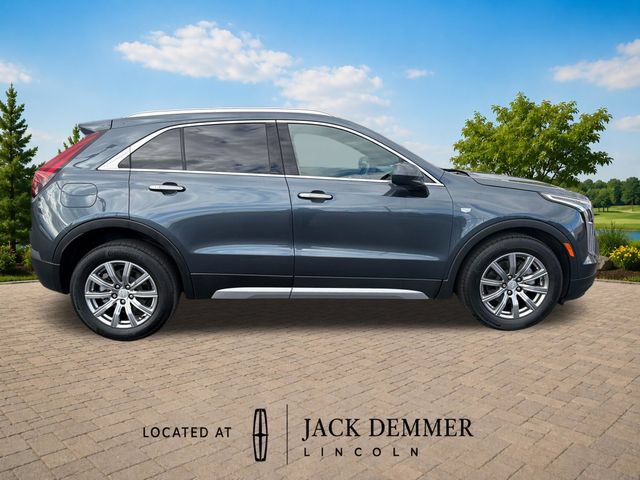 Used 2020 Cadillac XT4 Premium Luxury w/ Cold Weather Package FWD image 8