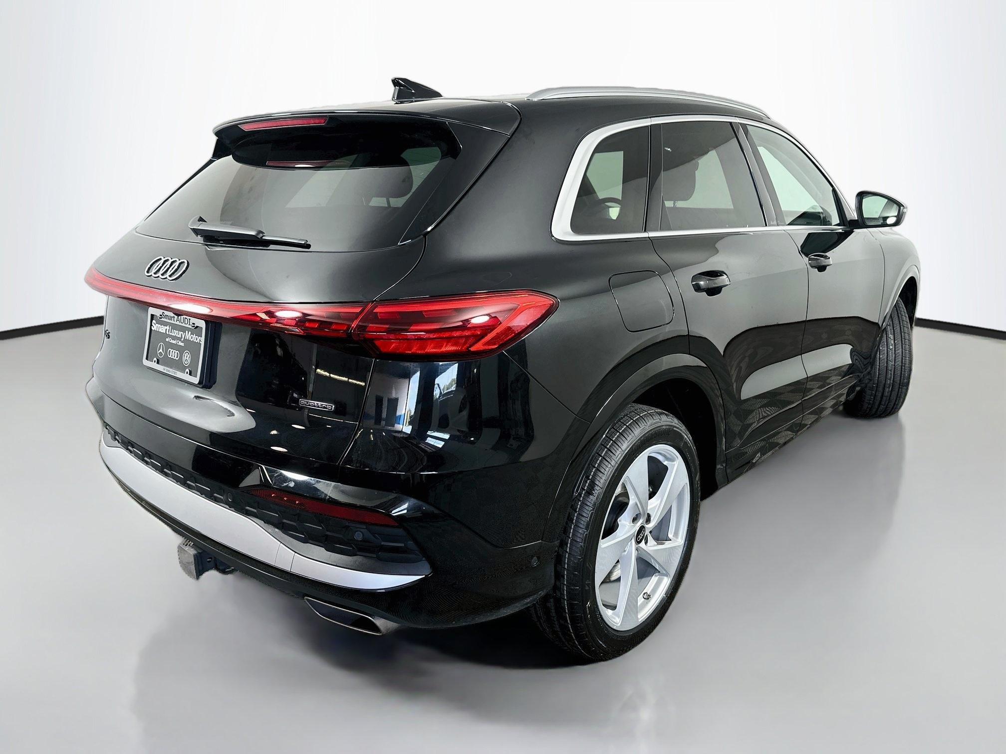 Used 2025 Audi Q5 Premium Plus w/ Premium Plus AWD/4WD image 7