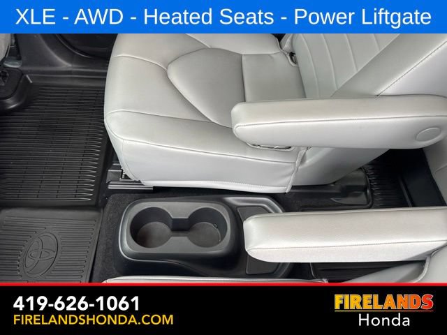 Used 2024 Toyota Highlander XLE AWD/4WD image 33