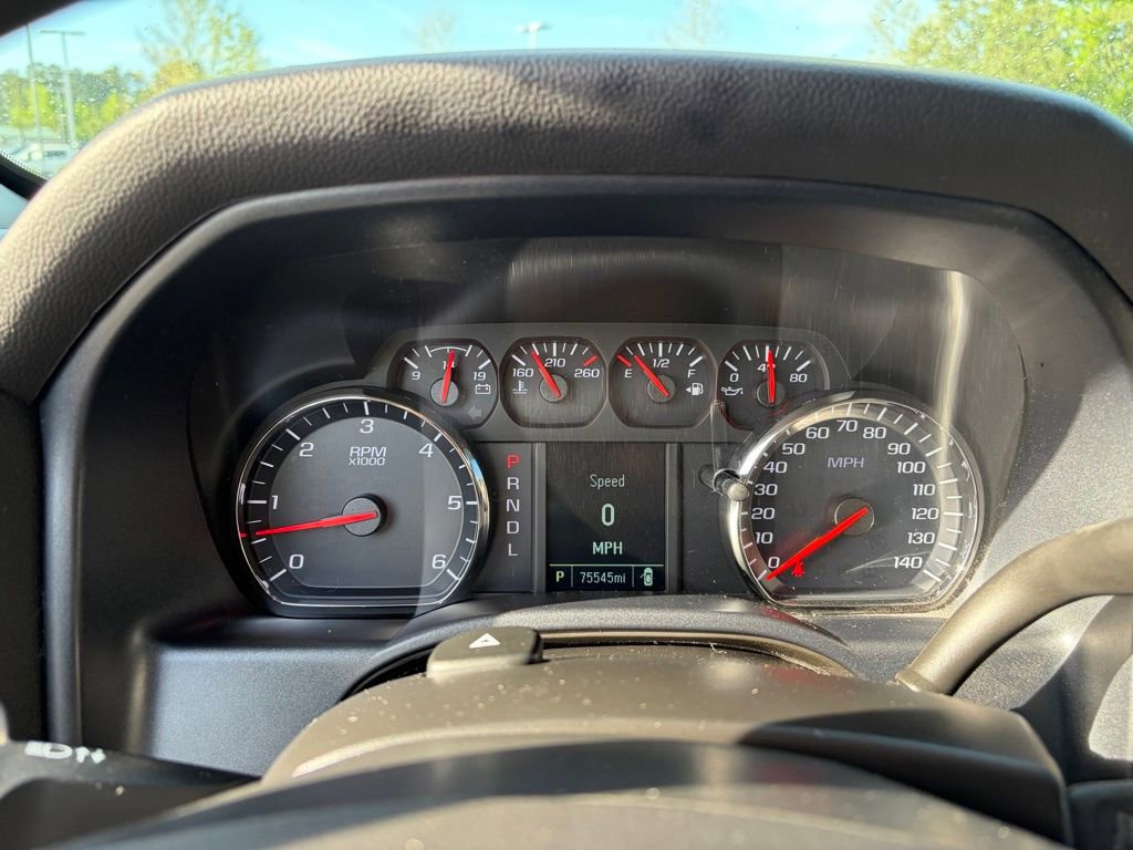 Used 2018 Chevrolet Silverado 1500 Custom w/ Custom Value Package AWD/4WD image 16