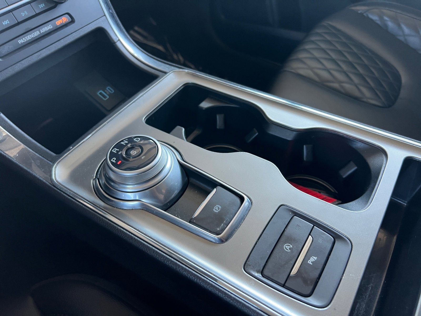 Used 2024 Ford Edge Titanium image 17