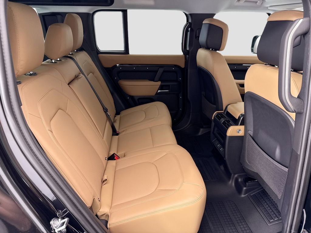 New 2026 Land Rover Defender 110 X-Dynamic SE AWD/4WD image 21