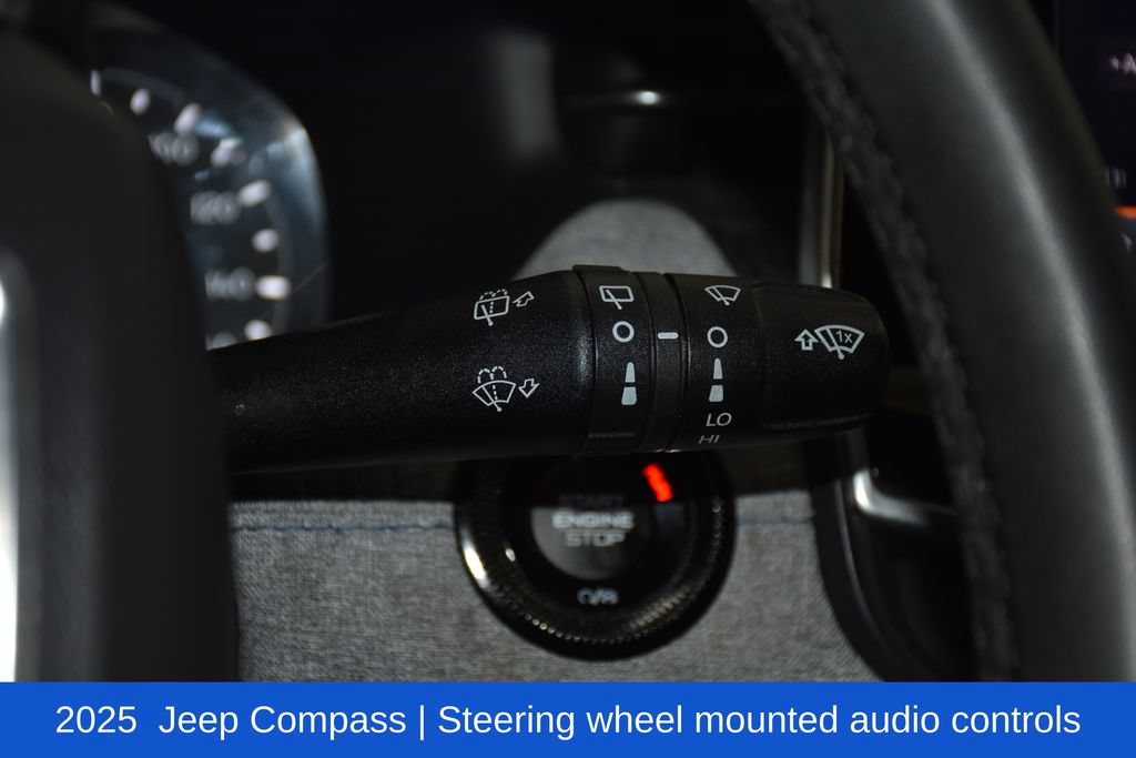 Used 2025 Jeep Compass Latitude w/ Sun & Sound Group AWD/4WD image 13