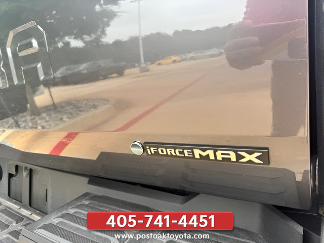 Used 2025 Toyota Tundra Limited AWD/4WD image 47