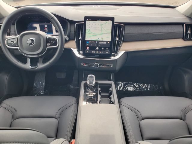 Certified 2025 Volvo XC90 B6 Plus AWD/4WD image 28