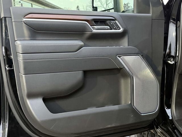 New 2026 GMC Sierra 2500 Denali w/ Denali Reserve Package image 8