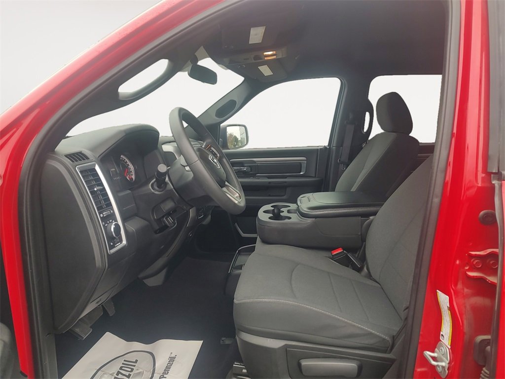 Used 2024 RAM 1500 Classic Warlock image 9