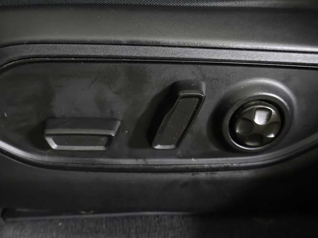 Used 2022 Jeep Grand Cherokee L Laredo AWD/4WD image 32
