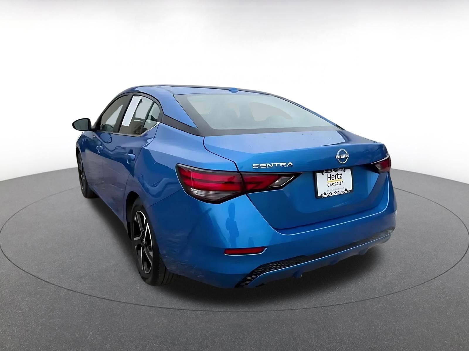 Used 2025 Nissan Sentra SV image 11