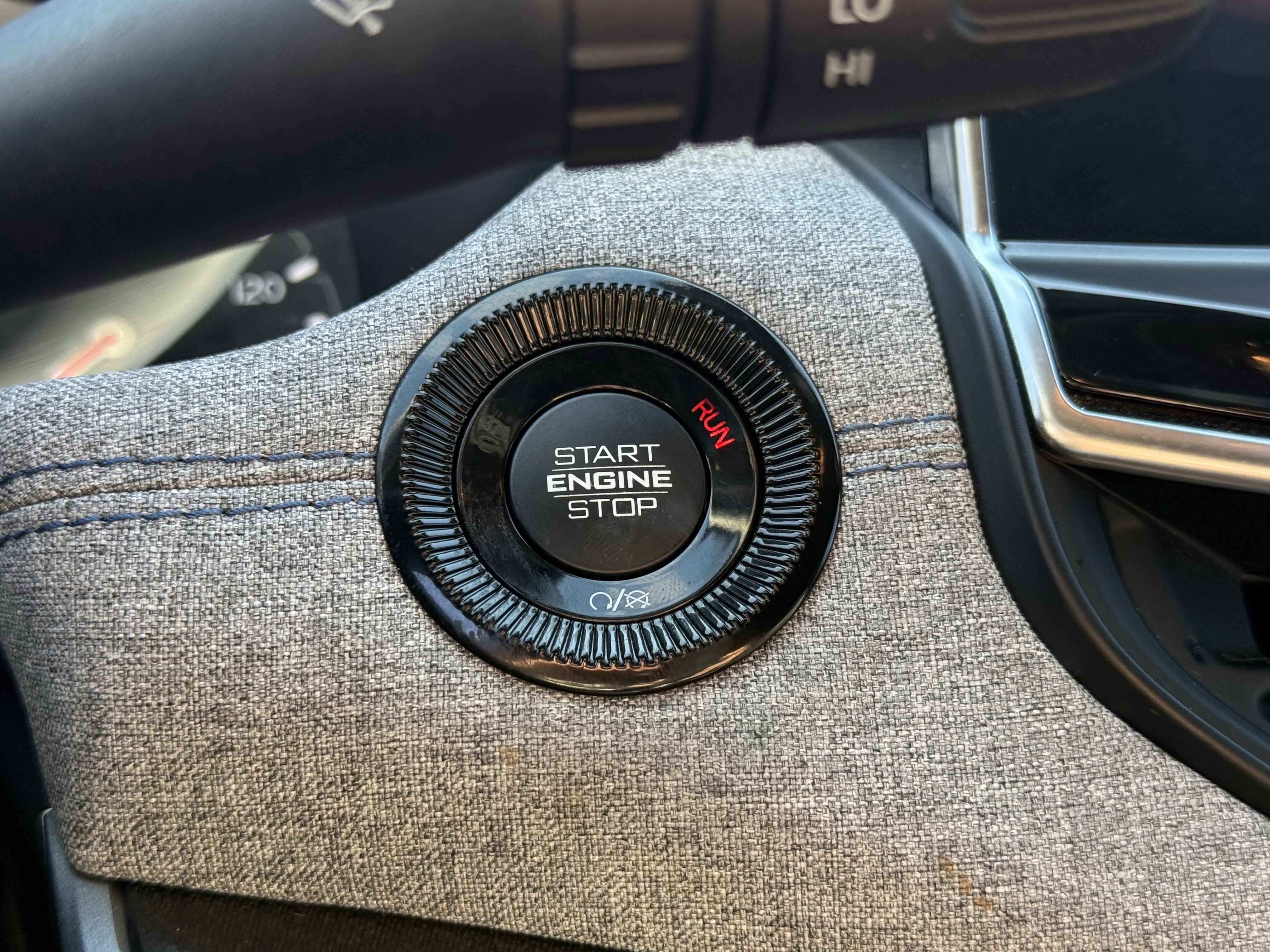 Used 2024 Jeep Compass Latitude image 23