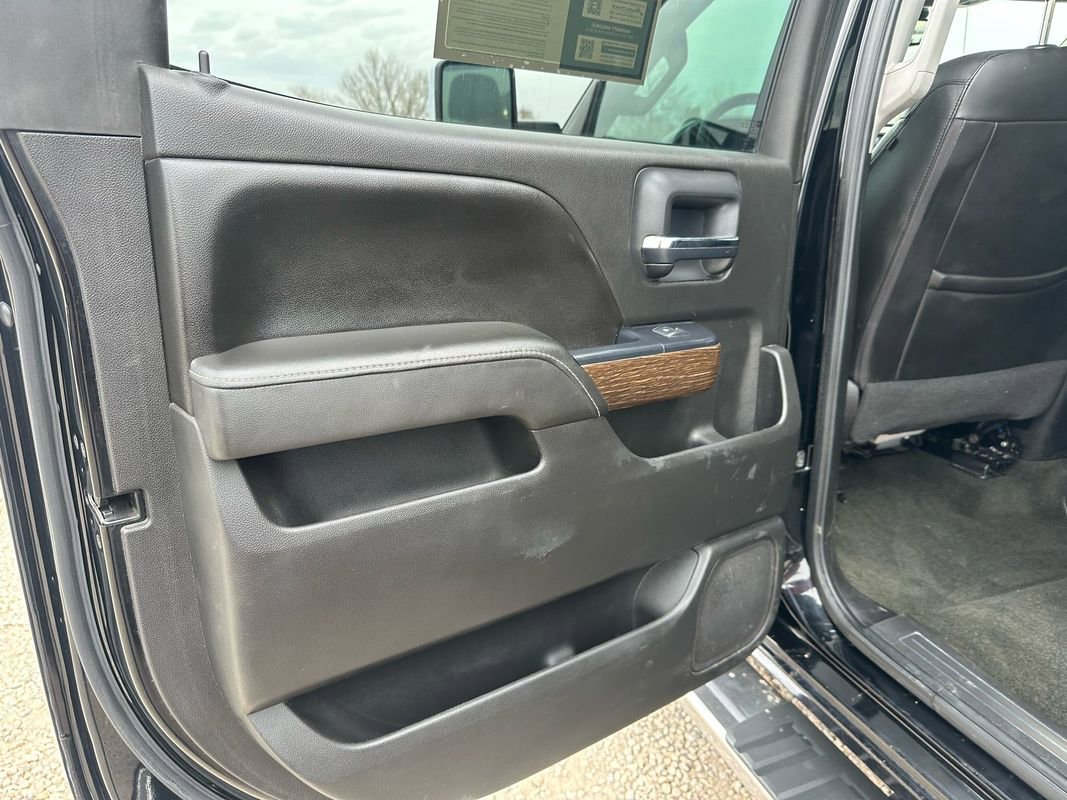 Used 2017 GMC Sierra 3500 Denali w/ Duramax Plus Package image 28