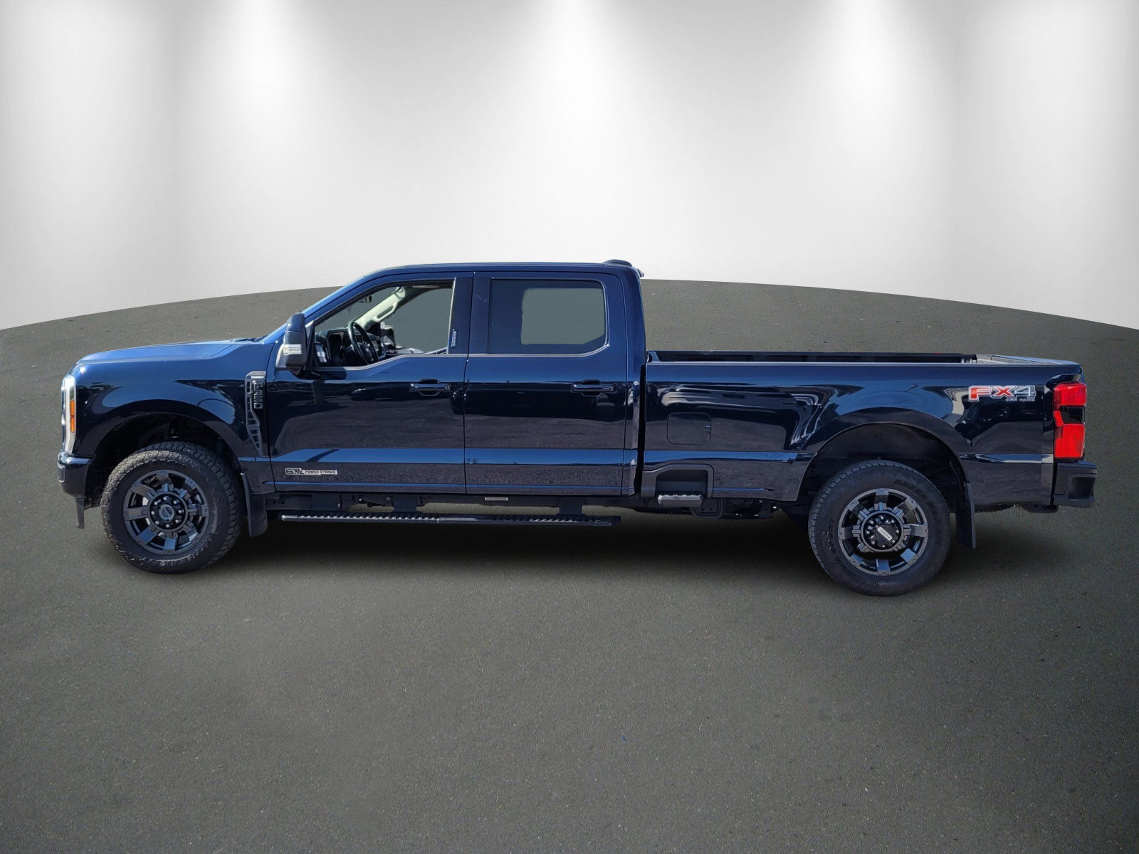 Used 2023 Ford F350 Lariat w/ Lariat Ultimate Package image 4