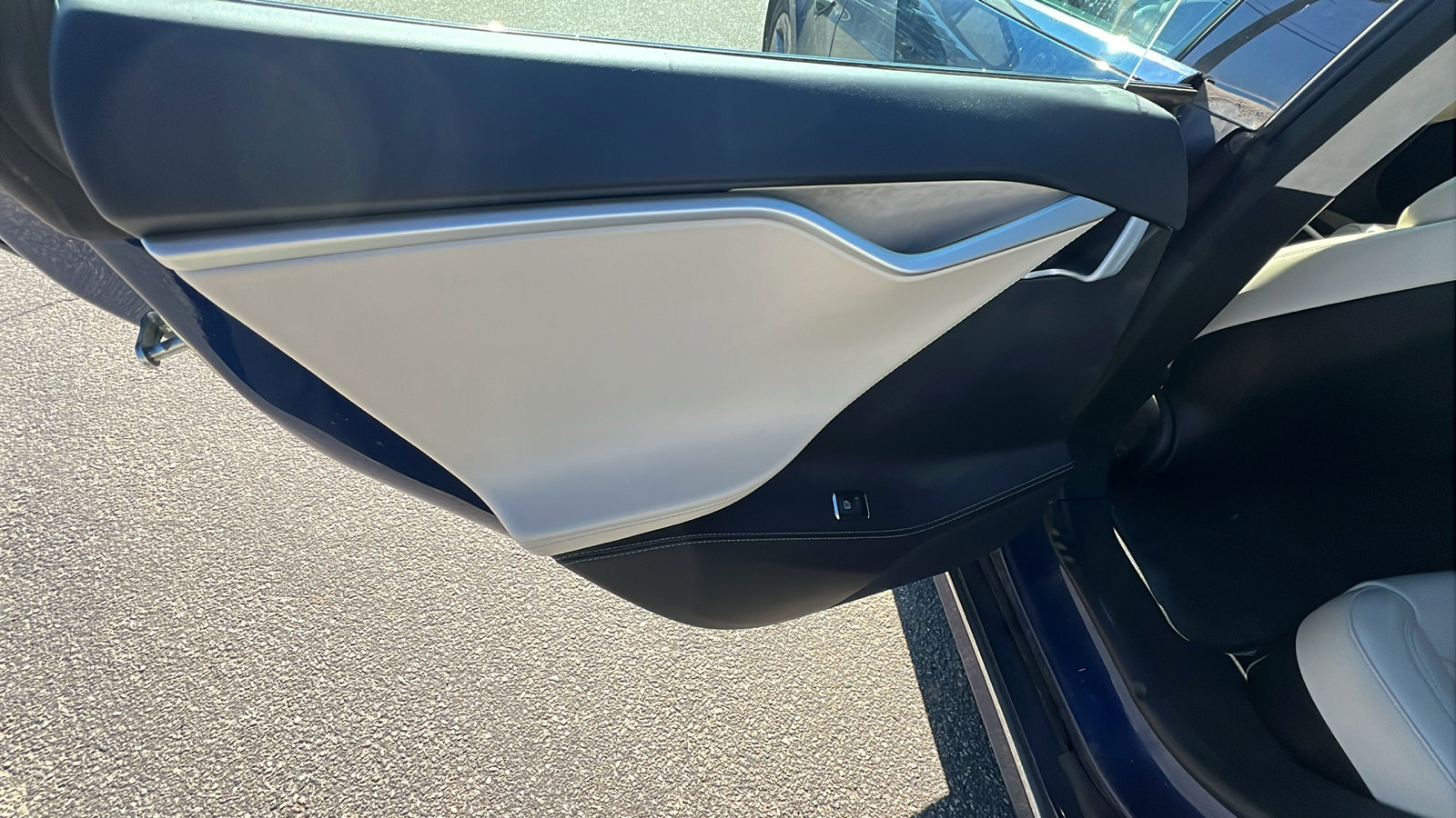 Used 2017 Tesla Model S 100D image 23