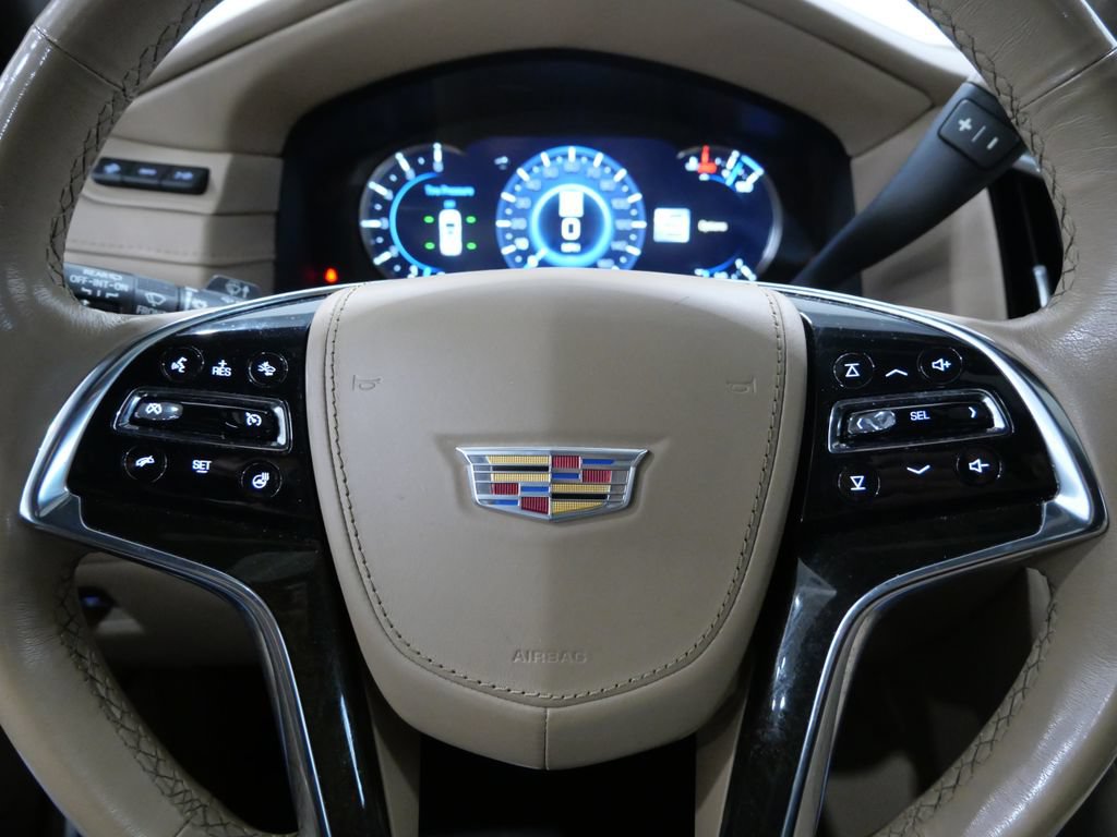 Used 2020 Cadillac Escalade Platinum AWD/4WD image 16