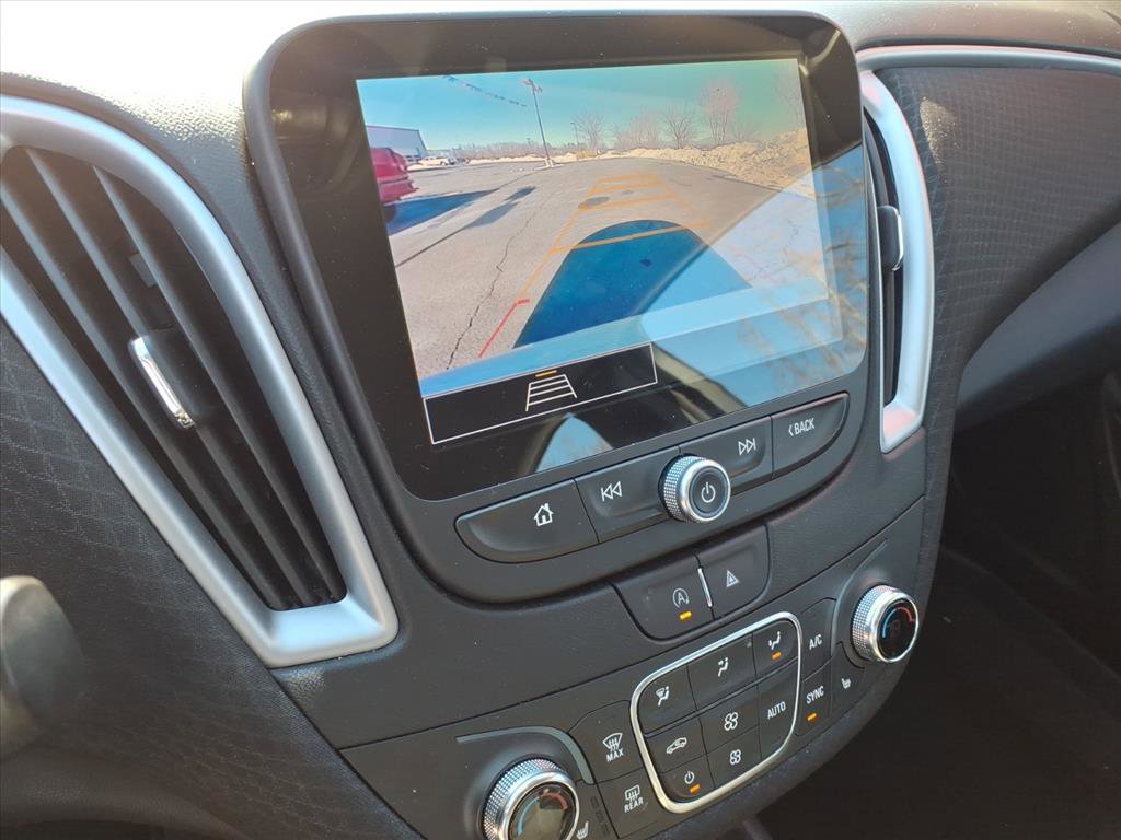 Used 2024 Chevrolet Malibu LT image 38