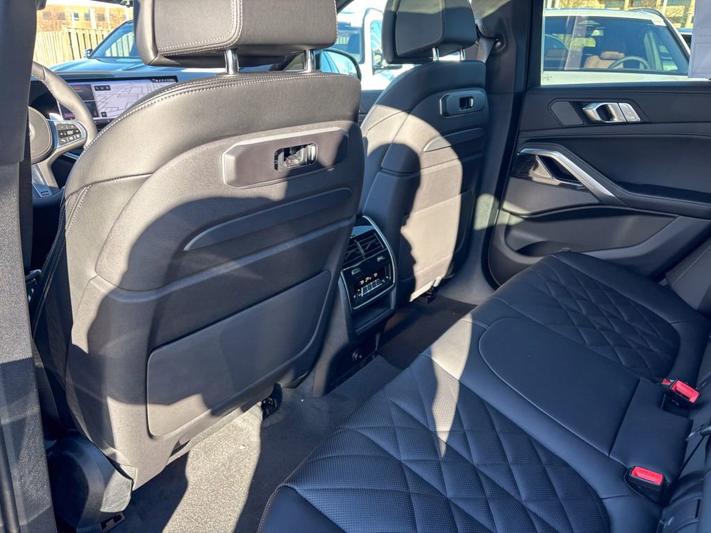 New 2026 BMW X6 xDrive40i image 29