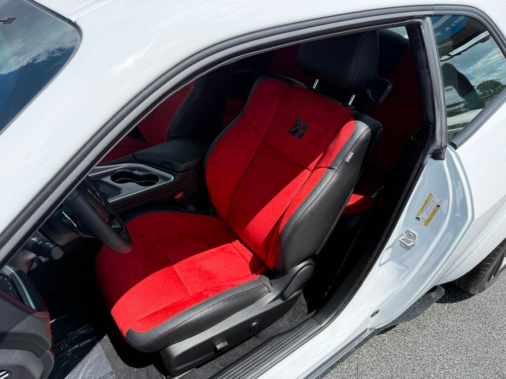 Used 2022 Dodge Challenger R/T Scat Pack RWD image 11