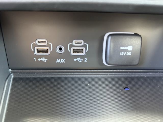 New 2025 Jeep Grand Cherokee Altitude w/ MOPAR Finishing Package image 15