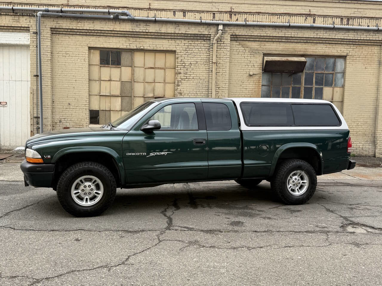 Used 1999 Dodge Dakota SLT image 4