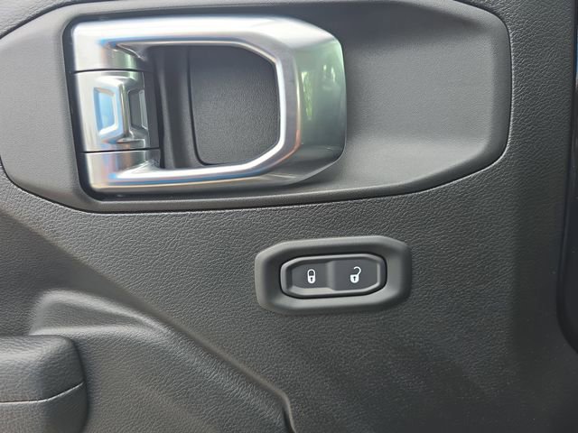 Used 2026 Jeep Wrangler Sport AWD/4WD image 28