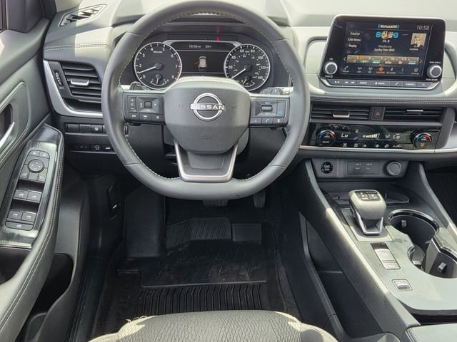 Used 2026 Nissan Rogue SV FWD image 11