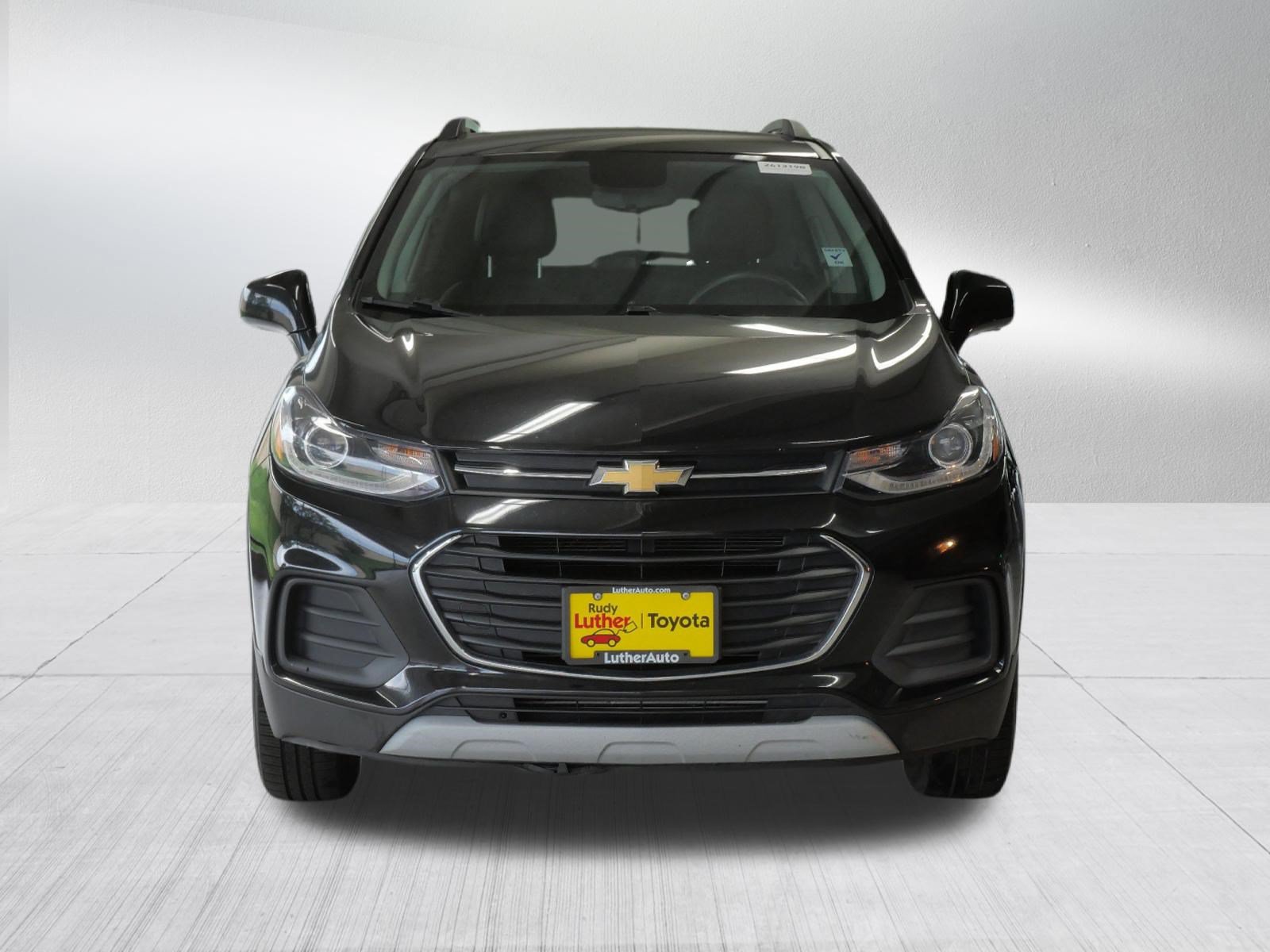 Used 2020 Chevrolet Trax LT w/ LT Convenience Package AWD/4WD image 2