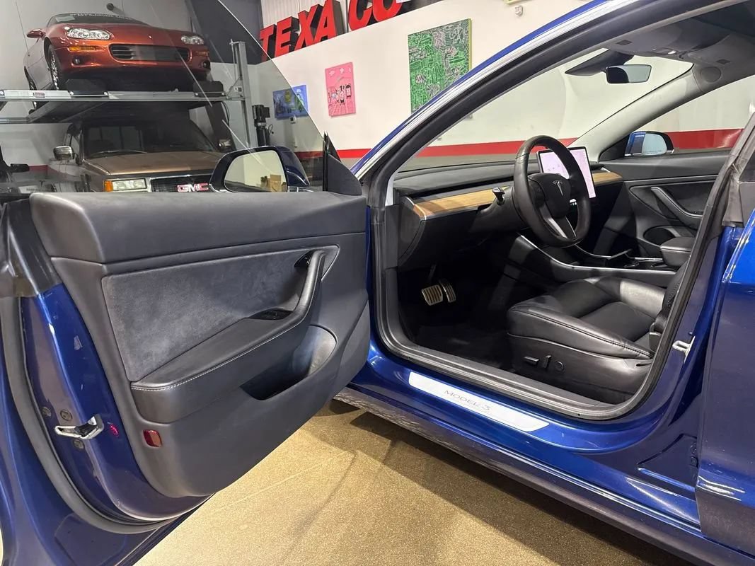 Used 2019 Tesla Model 3 Long Range AWD/4WD image 17