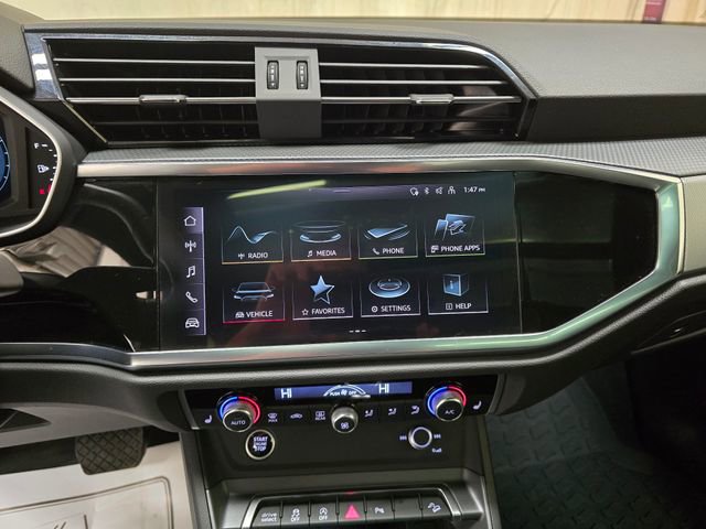 Certified 2024 Audi Q3 2.0T Premium w/ Convenience Package image 21