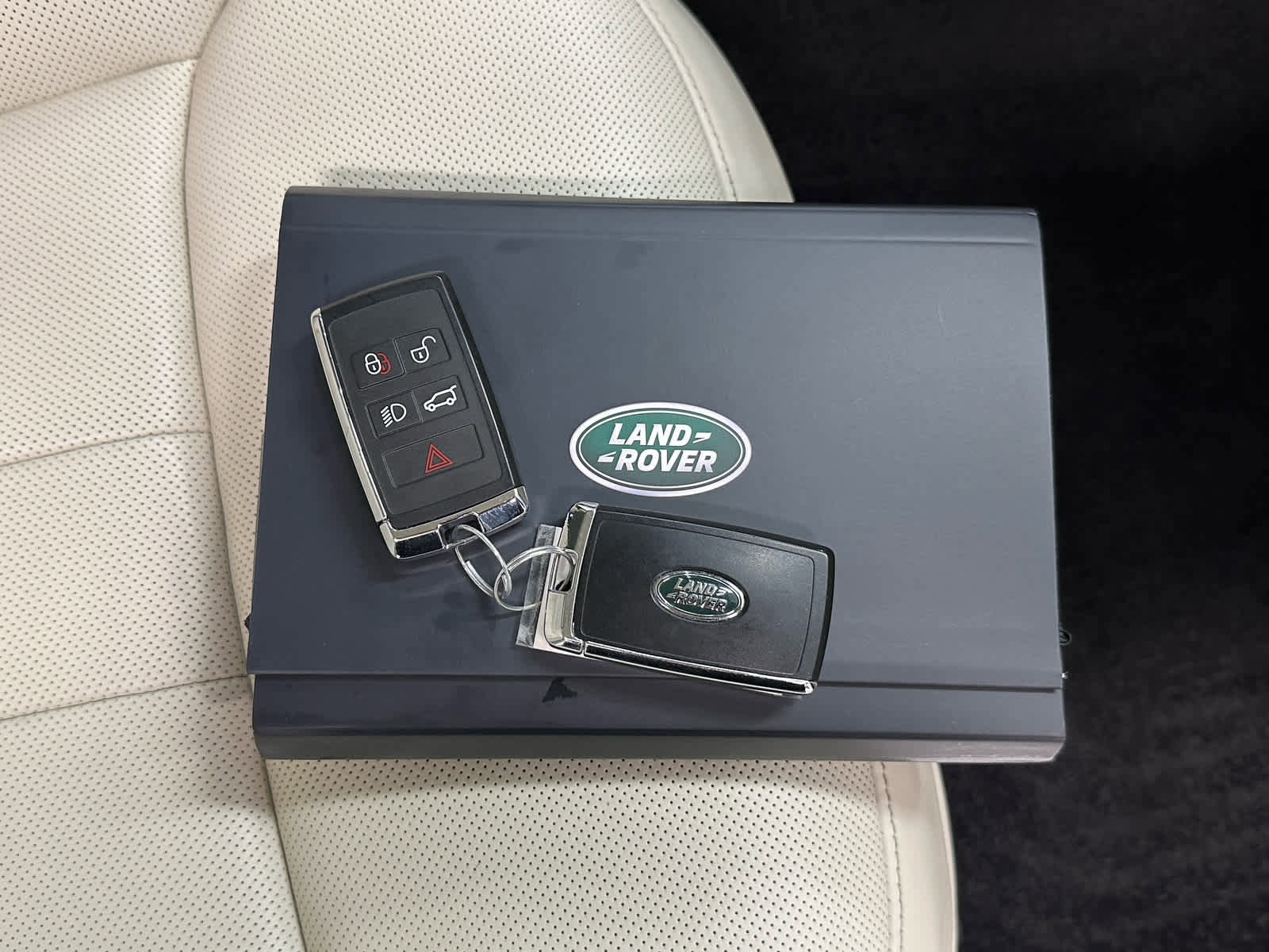 Used 2024 Land Rover Range Rover Long Wheelbase Autobiography AWD/4WD image 48
