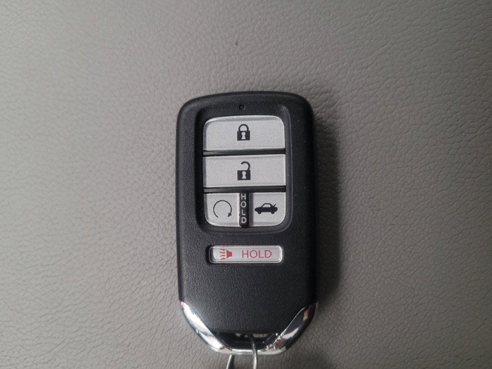 Used 2018 Honda Accord EX-L image 32