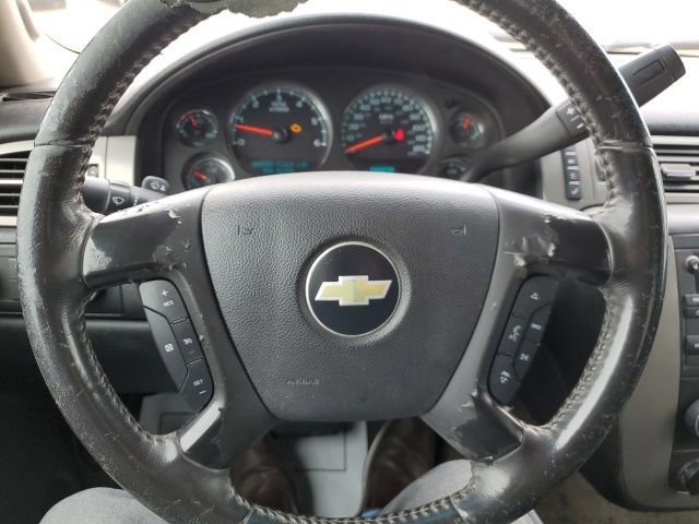 Used 2010 Chevrolet Avalanche LS w/ Exterior Plus Package image 9