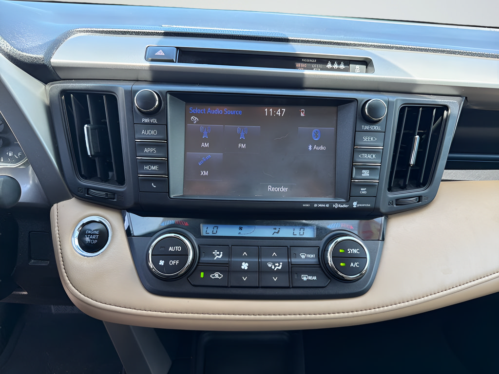 Used 2018 Toyota RAV4 Limited FWD image 30