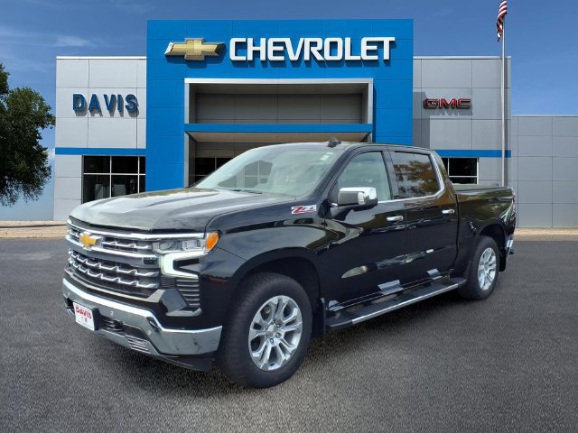 Used 2024 Chevrolet Silverado 1500 LTZ AWD/4WD image 7