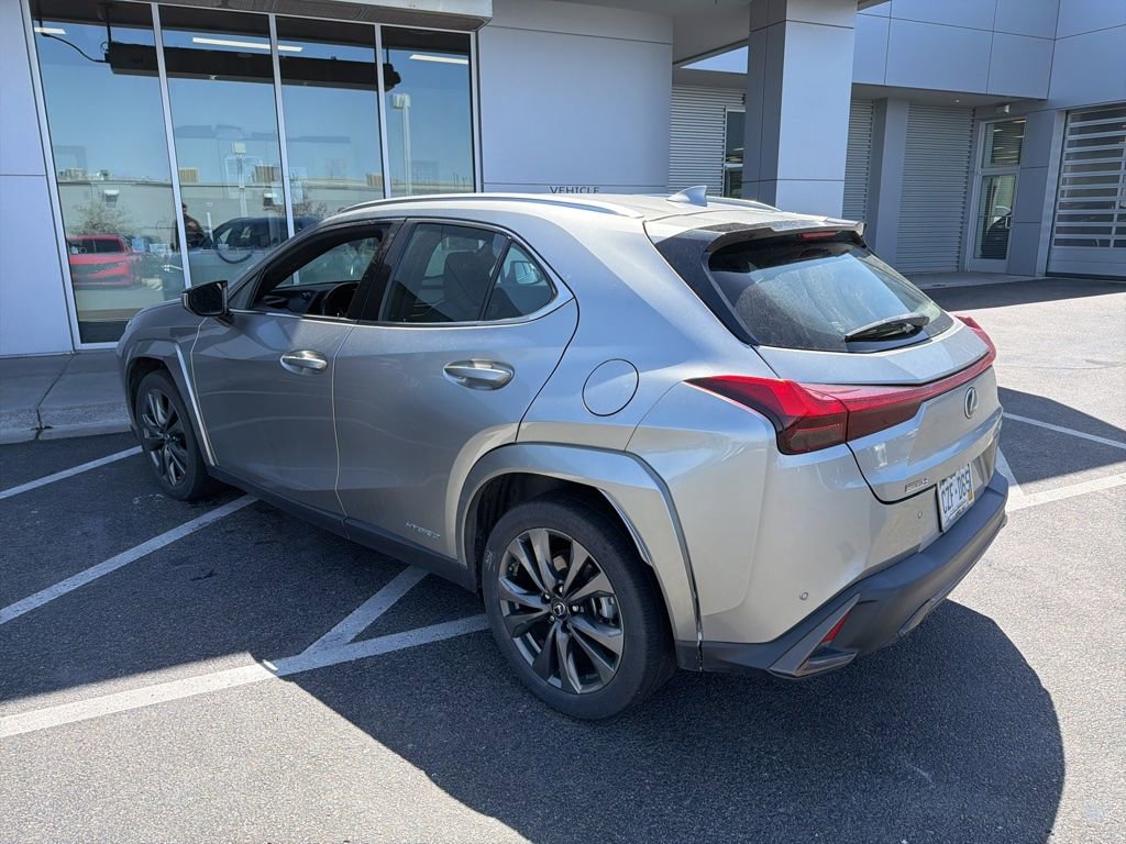 Used 2022 Lexus UX 250h F Sport w/ F Sport Premium Package image 4