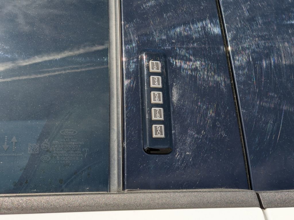 Used 2023 Ford F250 Lariat w/ FX4 Off-Road Package image 29