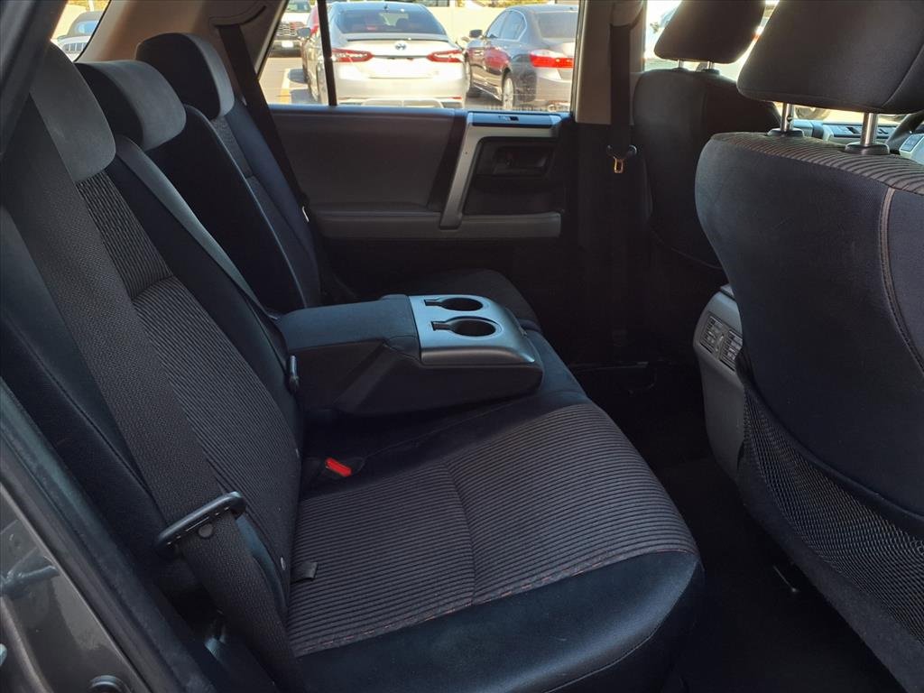 Used 2010 Toyota 4Runner Limited image 19