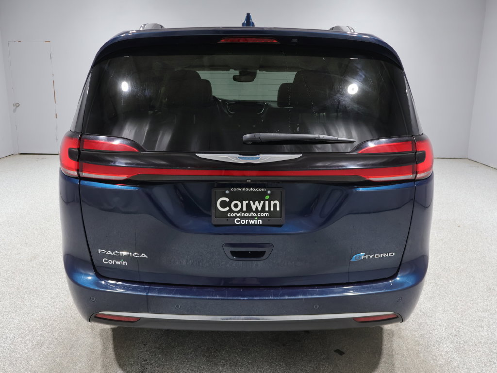 Used 2021 Chrysler Pacifica Touring-L FWD image 11