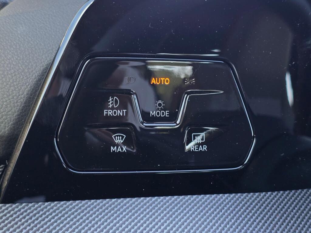 New 2025 Volkswagen GTI SE image 27